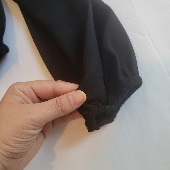 Wilfred Aritzia Black Long Sleeves Crop Top Size Small - Picture 3 of 6